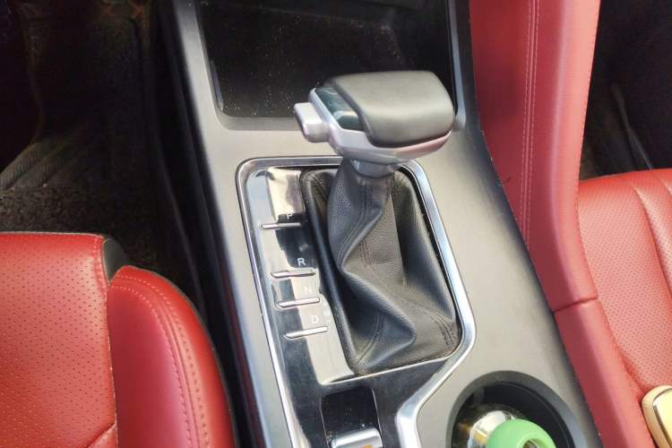 Used CHANGAN CS75 PLUS 2021 1.5T Automatic Luxury Version Gear Lever