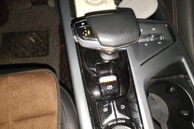 Used CHANGAN CS75 PLUS 2021 2.0T Automatic Pilot Version Gear Lever