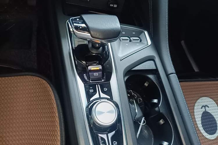 Used CHANGAN CS75 PLUS 2021 2.0T Automatic Flagship Edition Gear Lever