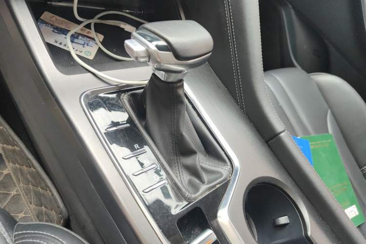 Used CHANGAN CS75 PLUS 2021 1.5T Automatic Luxury Version Gear Lever