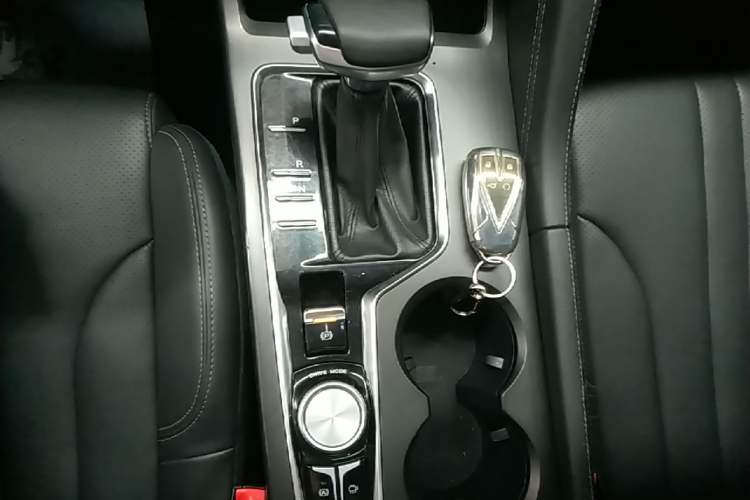 Used CHANGAN CS75 PLUS 2021 1.5T Automatic Luxury Version Gear Lever
