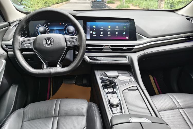 Used CHANGAN CS75 PLUS 2021 2.0T Automatic Flagship Edition Interior 2
