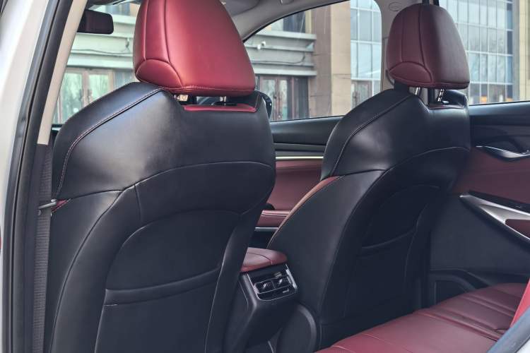 Used CHANGAN CS75 PLUS 2021 1.5T Automatic Luxury Version Interior 3