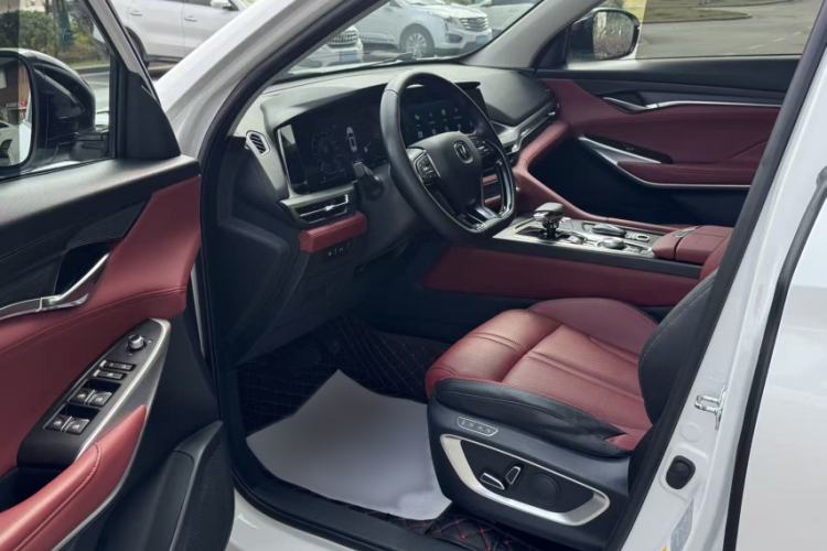 Used CHANGAN CS75 PLUS 2021 2.0T Automatic Flagship Edition Interior 4