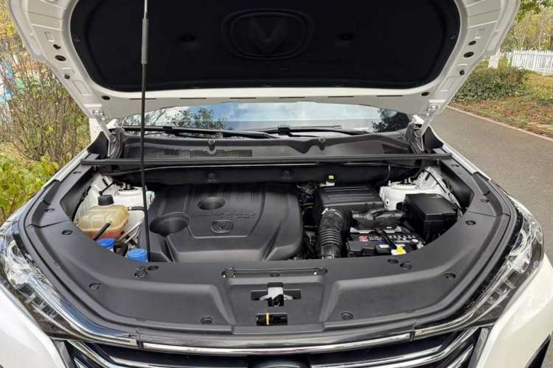 Used CHANGAN CS75 PLUS 2021 1.5T Manual Luxury Version Interior 9