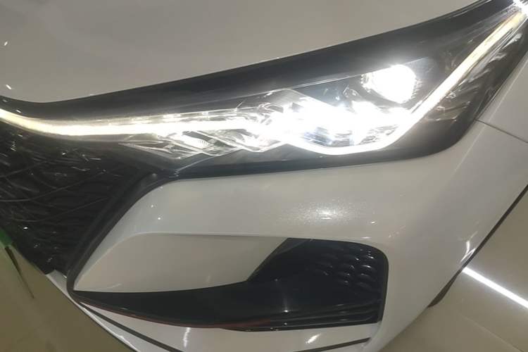 Used CHANGAN CS75 PLUS 2021 1.5T Automatic Pioneer Model Left Front Headlight
