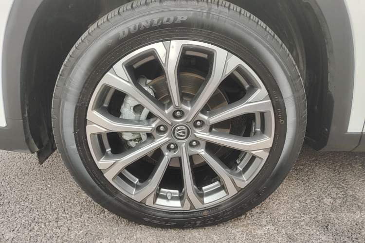 Used CHANGAN CS75 PLUS 2021 2.0T Automatic Flagship Edition Left Front Wheel Hub