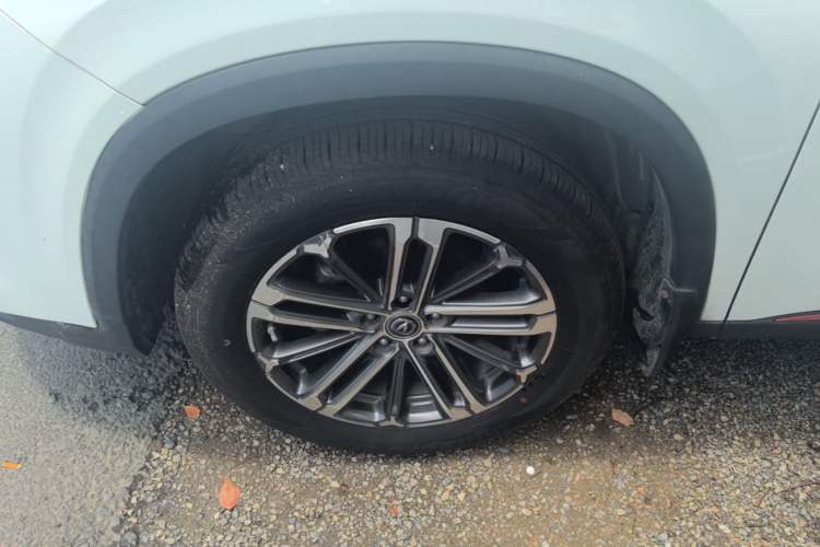 Used CHANGAN CS75 PLUS 2021 1.5T Automatic Luxury Version Left Front Wheel Hub