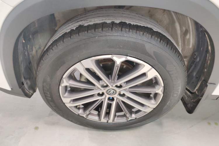 Used CHANGAN CS75 PLUS 2021 1.5T Automatic Prestige Model Left Front Wheel Hub