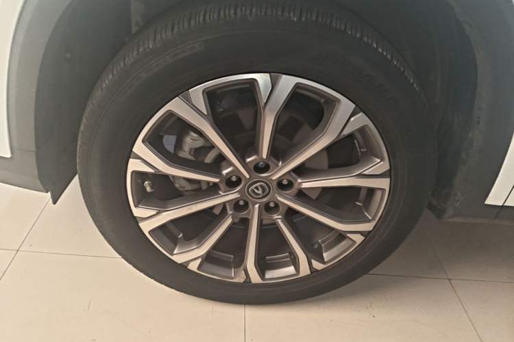 Used CHANGAN CS75 PLUS 2021 2.0T Automatic Pilot Version Left Front Wheel Hub