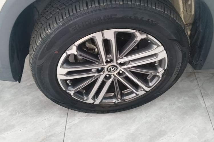 Used CHANGAN CS75 PLUS 2021 1.5T Automatic Luxury Version Left Front Wheel Hub