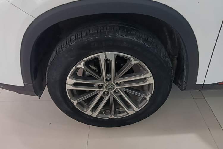 Used CHANGAN CS75 PLUS 2021 1.5T Automatic Prestige Model Left Front Wheel Hub