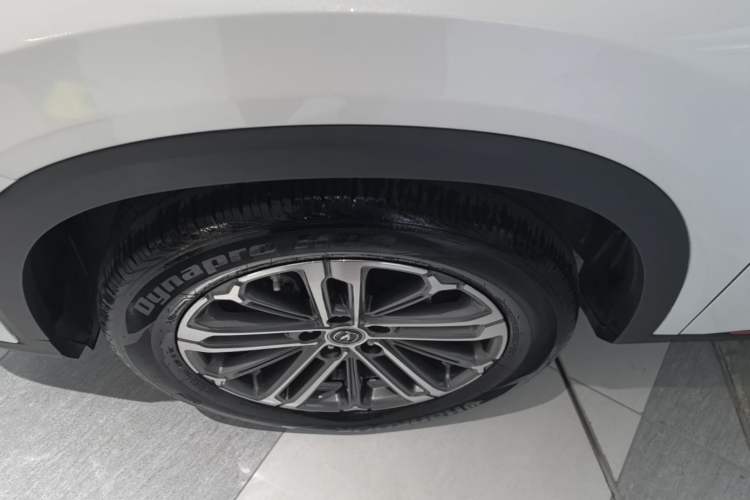 Used CHANGAN CS75 PLUS 2021 1.5T Automatic Prestige Model Left Front Wheel Hub