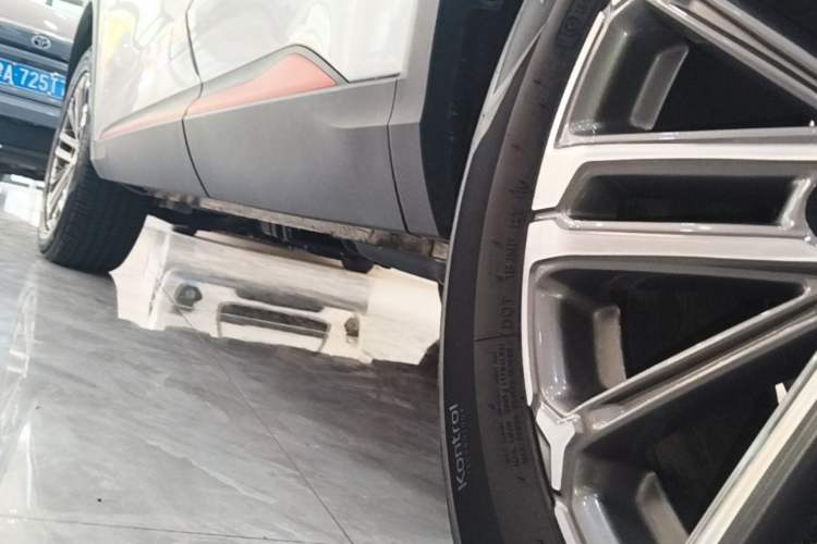 Used CHANGAN CS75 PLUS 2021 1.5T Automatic Luxury Version Left Side Sill