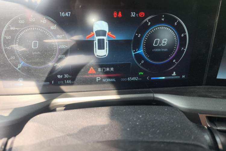 Used CHANGAN CS75 PLUS 2021 2.0T Automatic Flagship Edition Odometer Close Up