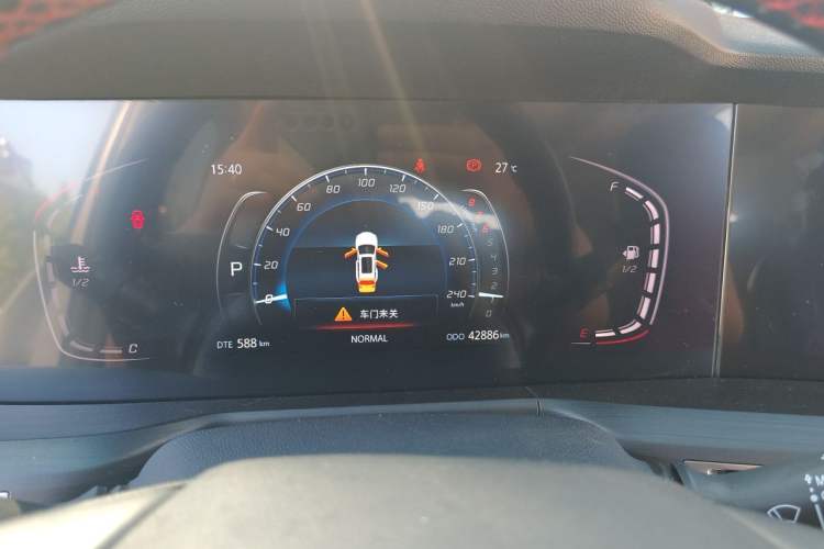 Used CHANGAN CS75 PLUS 2021 1.5T Automatic Luxury Version Odometer Close Up
