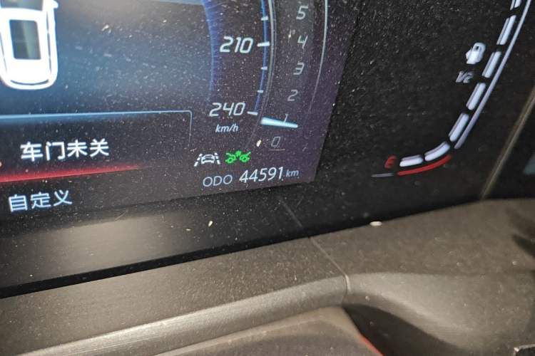 Used CHANGAN CS75 PLUS 2021 1.5T Automatic Prestige Model Odometer Close Up