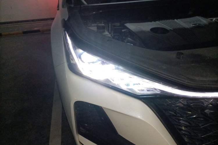Used CHANGAN CS75 PLUS 2021 2.0T Automatic Pilot Version Right Front Headlight