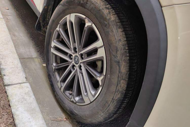 Used CHANGAN CS75 PLUS 2021 1.5T Automatic Luxury Version Right Front Wheel Hub