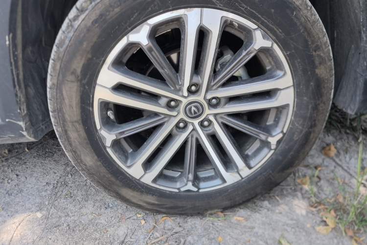 Used CHANGAN CS75 PLUS 2021 1.5T Automatic Luxury Version Right Front Wheel Hub