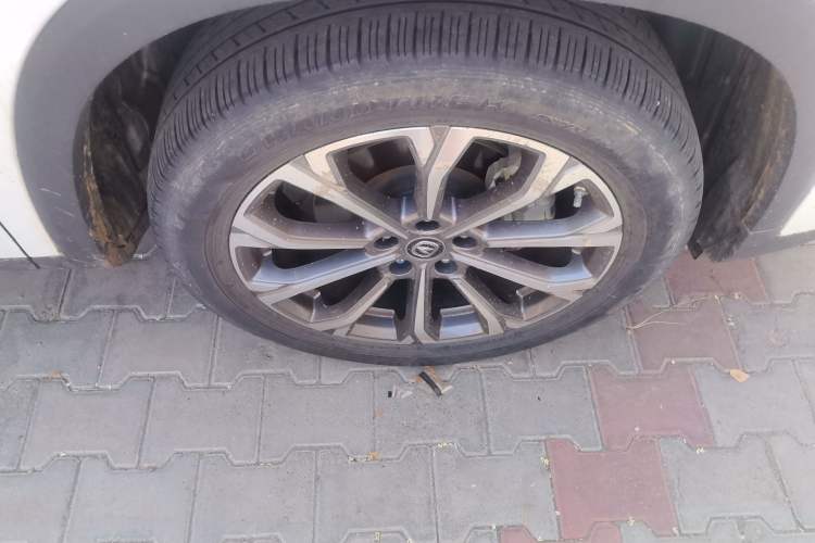 Used CHANGAN CS75 PLUS 2021 2.0T Automatic Flagship Edition Right Front Wheel Hub