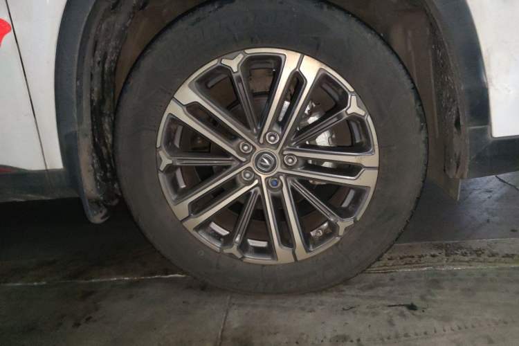Used CHANGAN CS75 PLUS 2021 1.5T Automatic Luxury Version Right Front Wheel Hub