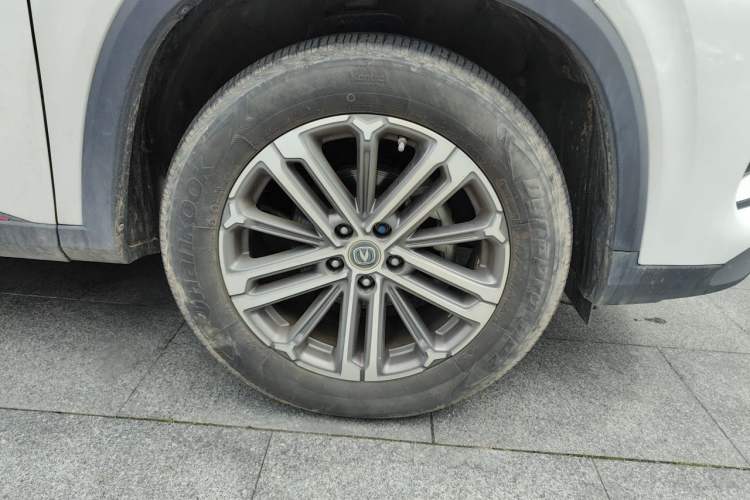 Used CHANGAN CS75 PLUS 2021 1.5T Automatic Prestige Model Right Front Wheel Hub
