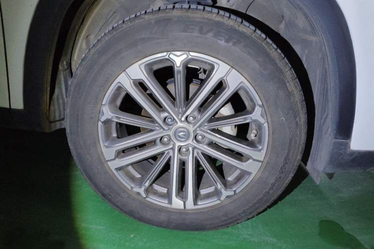 Used CHANGAN CS75 PLUS 2021 1.5T Automatic Luxury Version Right Front Wheel Hub