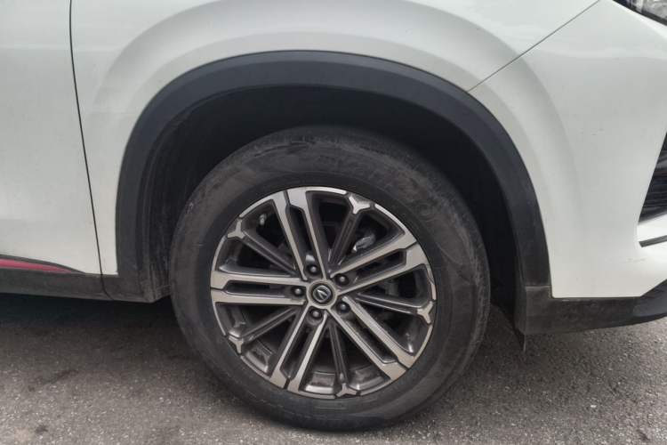 Used CHANGAN CS75 PLUS 2021 1.5T Automatic Luxury Version Right Front Wheel Hub