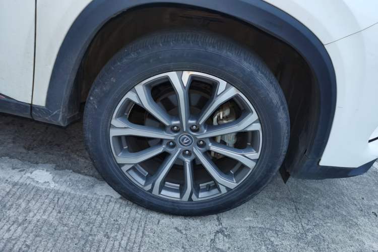Used CHANGAN CS75 PLUS 2021 2.0T Automatic Flagship Edition Right Front Wheel Hub