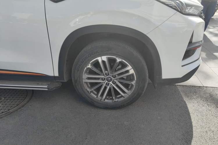 Used CHANGAN CS75 PLUS 2021 1.5T Automatic Luxury Version Right Front Wheel Hub