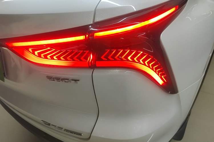 Used CHANGAN CS75 PLUS 2021 1.5T Automatic Pioneer Model Right Rear Taillight