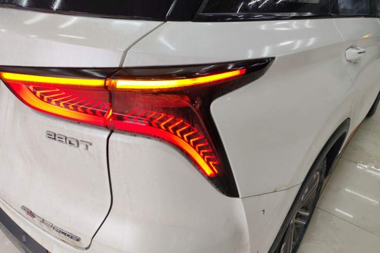 Used CHANGAN CS75 PLUS 2021 1.5T Automatic Luxury Version Right Rear Taillight