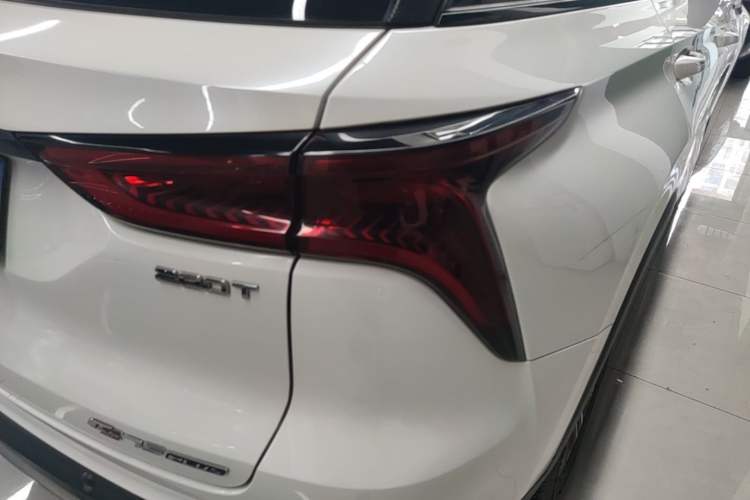 Used CHANGAN CS75 PLUS 2021 1.5T Automatic Luxury Version Right Rear Taillight