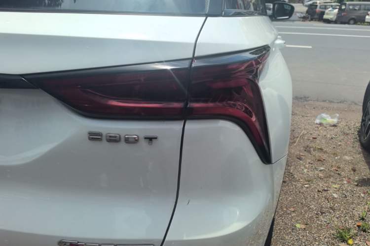 Used CHANGAN CS75 PLUS 2021 1.5T Automatic Luxury Version Right Rear Taillight