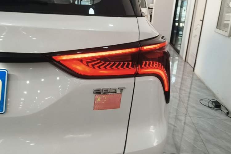 Used CHANGAN CS75 PLUS 2021 1.5T Automatic Luxury Version Right Rear Taillight