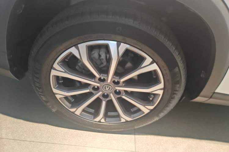 Used CHANGAN CS75 PLUS 2021 2.0T Automatic Pilot Version Right Rear Wheel Hub
