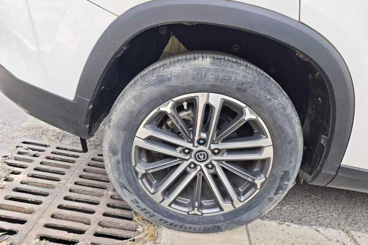 Used CHANGAN CS75 PLUS 2021 1.5T Automatic Prestige Model Right Rear Wheel Hub