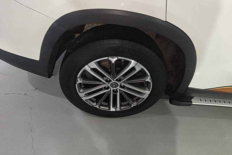 Used CHANGAN CS75 PLUS 2021 1.5T Automatic Prestige Model Right Rear Wheel Hub