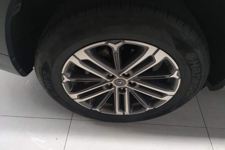 Used CHANGAN CS75 PLUS 2021 1.5T Automatic Luxury Version Right Rear Wheel Hub