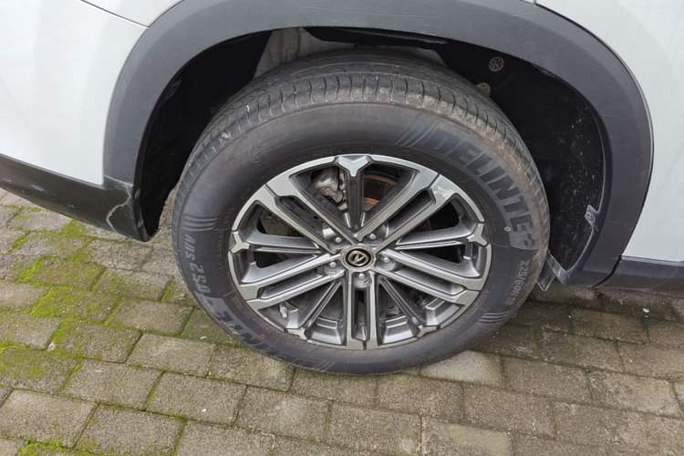 Used CHANGAN CS75 PLUS 2021 1.5T Automatic Prestige Model Right Rear Wheel Hub