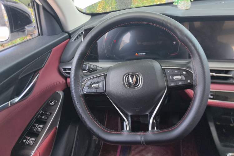 Used CHANGAN CS75 PLUS 2021 1.5T Automatic Luxury Version Steering Wheel