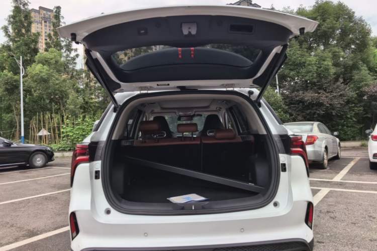 Used CHANGAN CS75 PLUS 2021 2.0T Automatic Flagship Edition Trunk