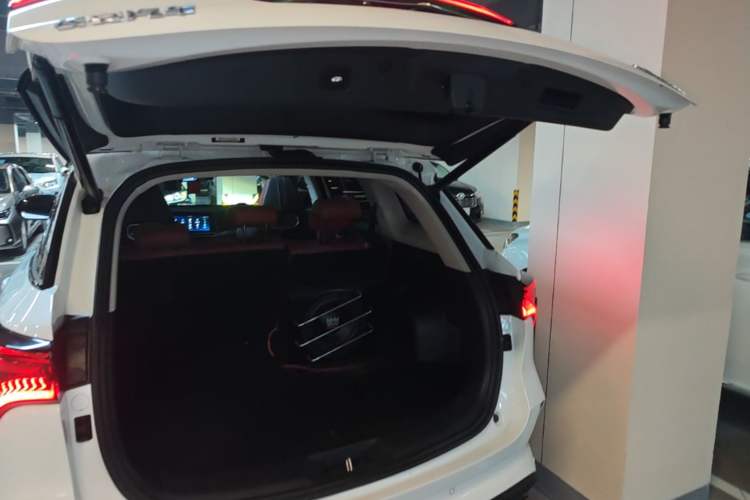 Used CHANGAN CS75 PLUS 2021 2.0T Automatic Pilot Version Trunk