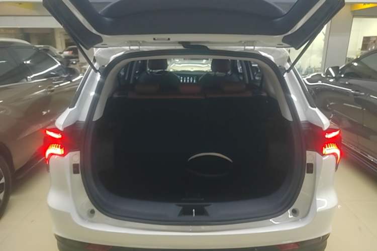 Used CHANGAN CS75 PLUS 2021 1.5T Automatic Pioneer Model Trunk
