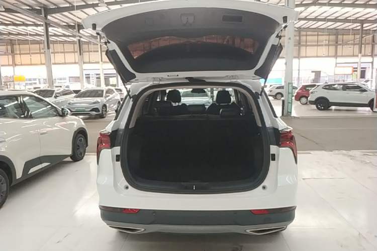 Used CHANGAN CS75 PLUS 2021 1.5T Automatic Luxury Version Trunk