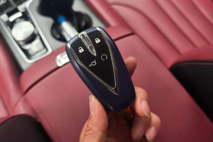 Used CHANGAN CS75 PLUS 2021 1.5T Automatic Luxury Version Vehicle Key