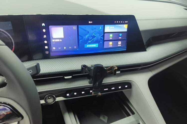 Used CHANGAN CS75 PLUS 2022 2nd Generation 1.5T Automatic Luxury Edition Audio And AC Panel