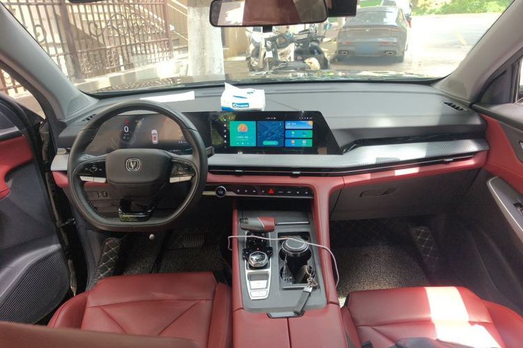 Used CHANGAN CS75 PLUS 2022 2nd Generation 1.5T Automatic Luxury Version Center Console