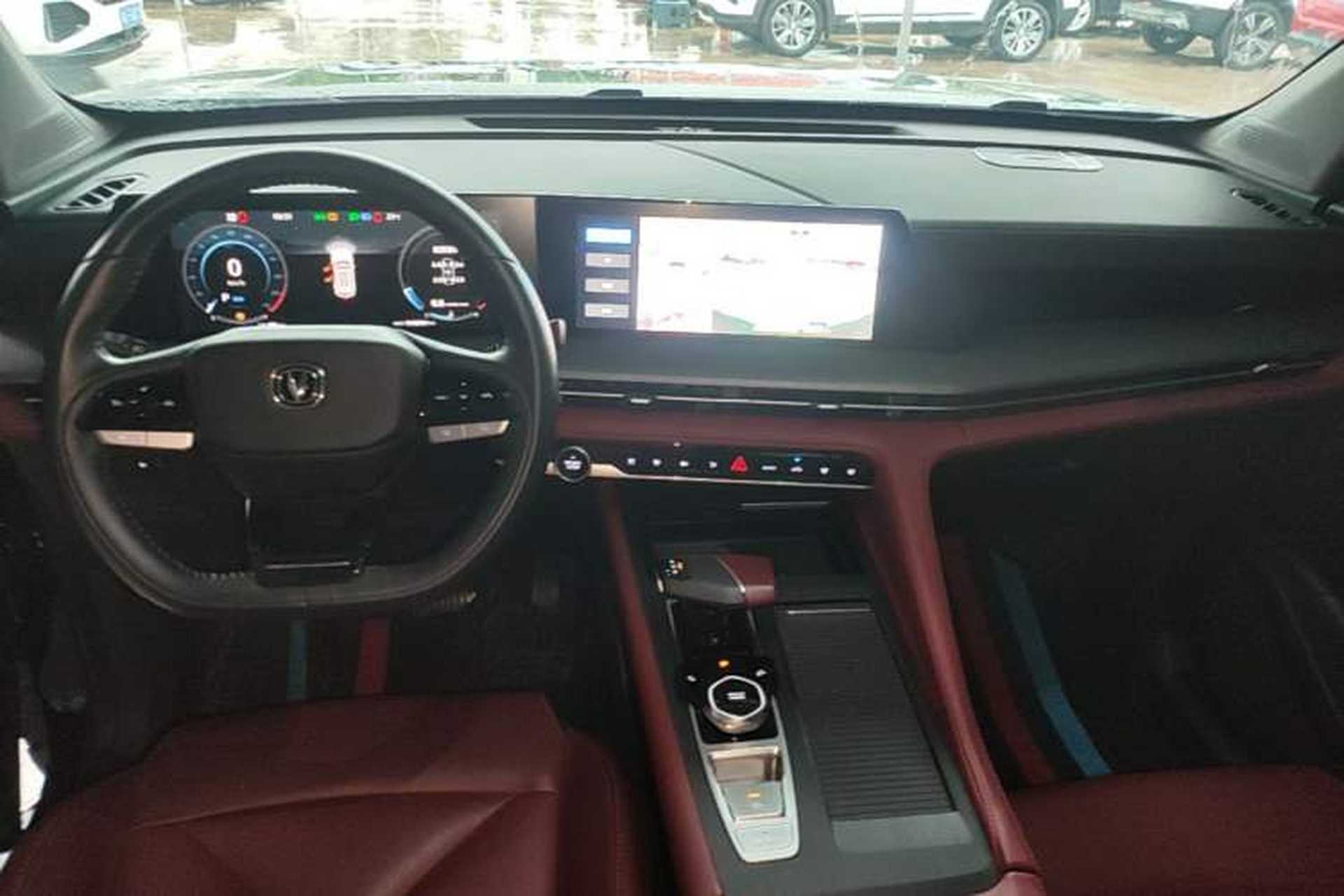Used CHANGAN CS75 PLUS 2022 2nd Generation 1.5T Automatic Luxury Version Center Console